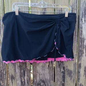 PROFILE Black and Pink Women's Swim Skirt Bottom 14